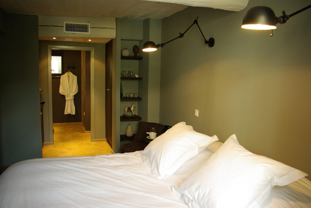Les Chambres De L'Oustalet, Chambres D'Hotes Et Restaurant Etoile Gigondas Zimmer foto
