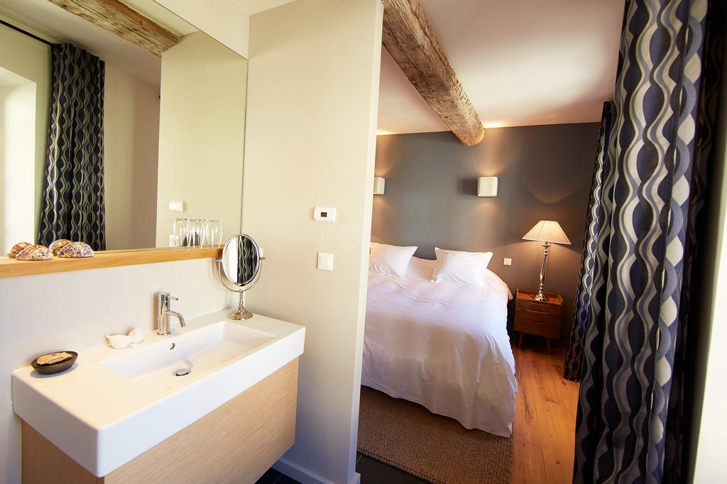 Les Chambres De L'Oustalet, Chambres D'Hotes Et Restaurant Etoile Gigondas Zimmer foto