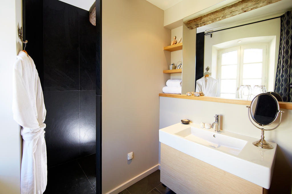 Les Chambres De L'Oustalet, Chambres D'Hotes Et Restaurant Etoile Gigondas Zimmer foto