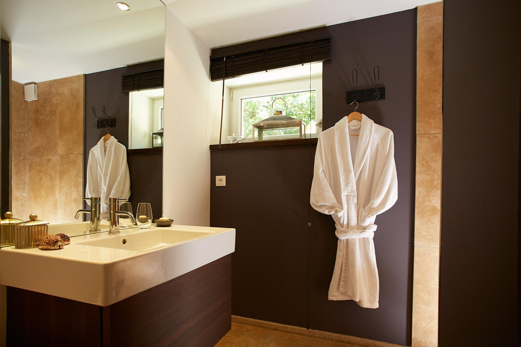 Les Chambres De L'Oustalet, Chambres D'Hotes Et Restaurant Etoile Gigondas Zimmer foto